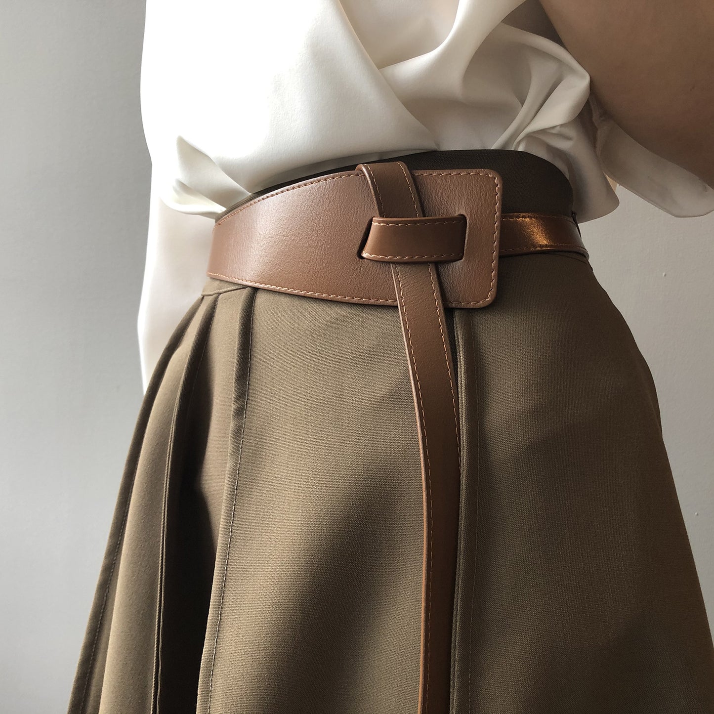 HarleyFashion Elegant Lady Russian Style Vintage Brown Quality All-match PU Leather Belt For Dress For Blazer